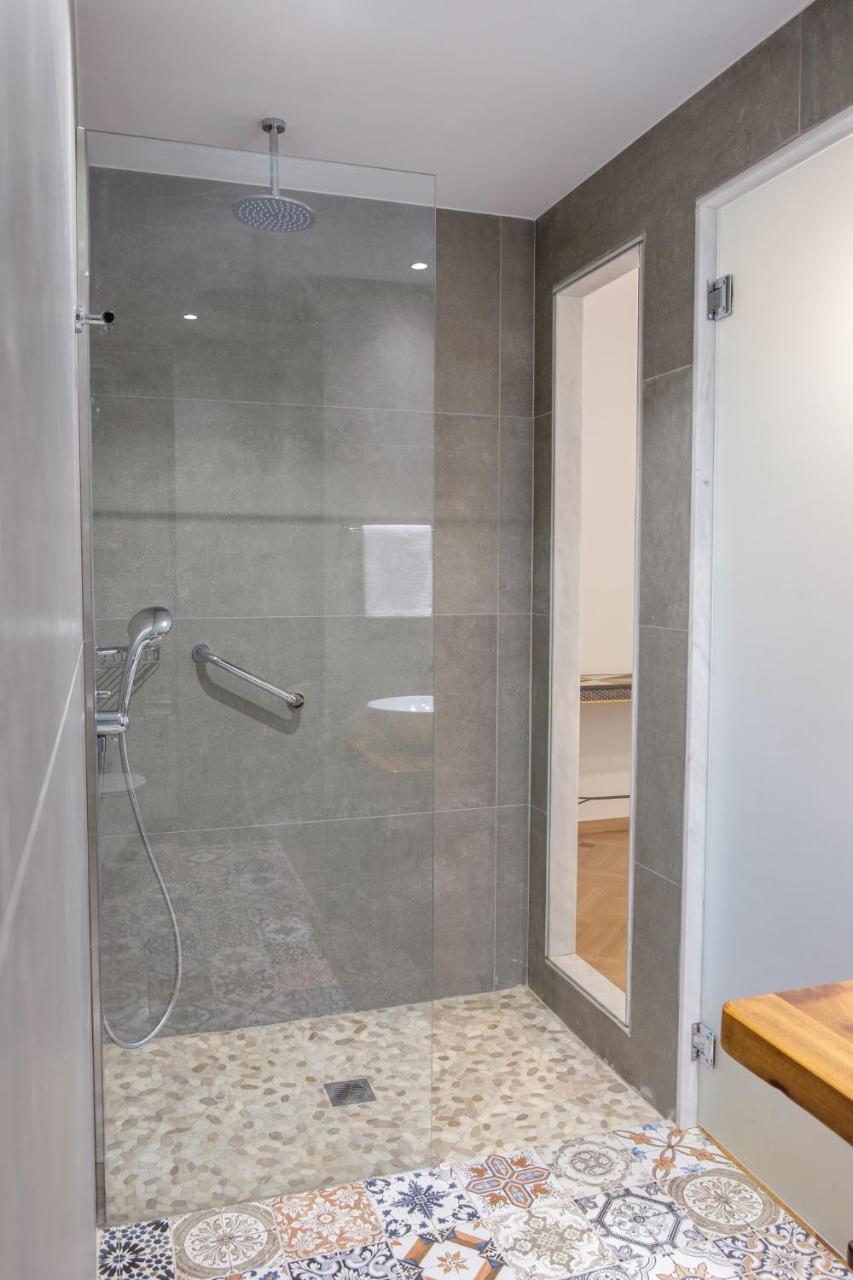Daire Luxury Three Bedroom In Kolonaki Atina