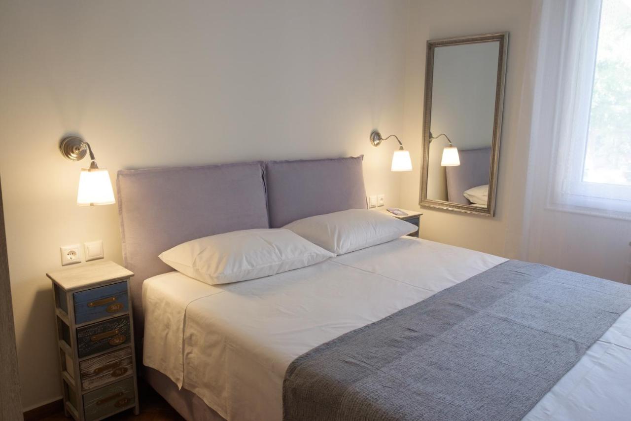 Luxury Three Bedroom In Kolonaki * Atina